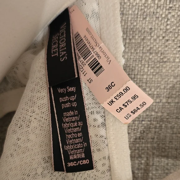Victoria's Secret Ivory Lace Bra with Strappy Back - Picture 2 of 6